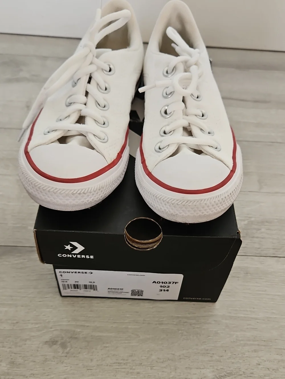Converse Kids White Low-Top Sneakers with Red Stripe
